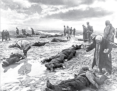 اندوه، عکس از دیمیتری بالترمانتس، کریمه، جنگ جهانی دوم، 1942 
